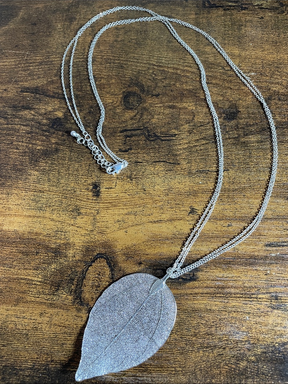 Textured Silver Leaf Pendant Necklace for Women